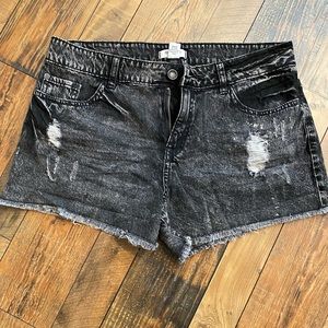 Women’s Denim Black Washed Shorts